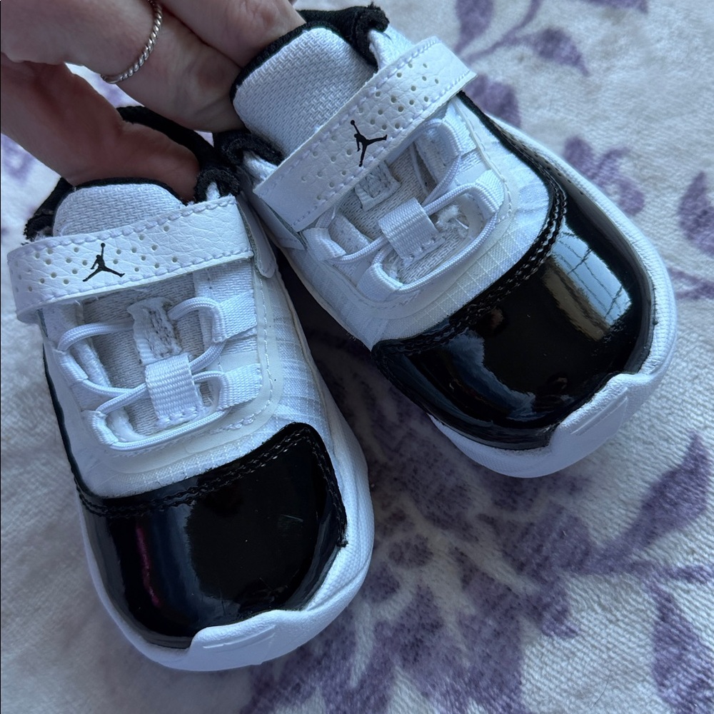 Jordan 11 CMFT low 4C - Picture 3 of 4